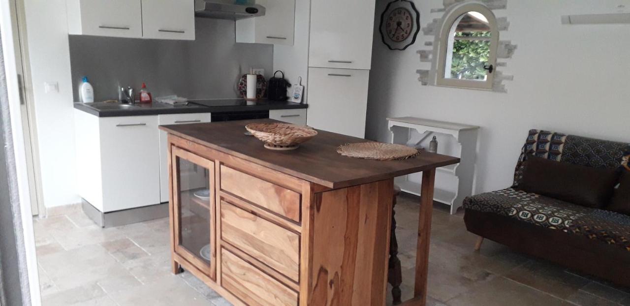 Logement Independant Au Calme Proche Toutes Commodites Et Transports Le Cannet Exterior foto